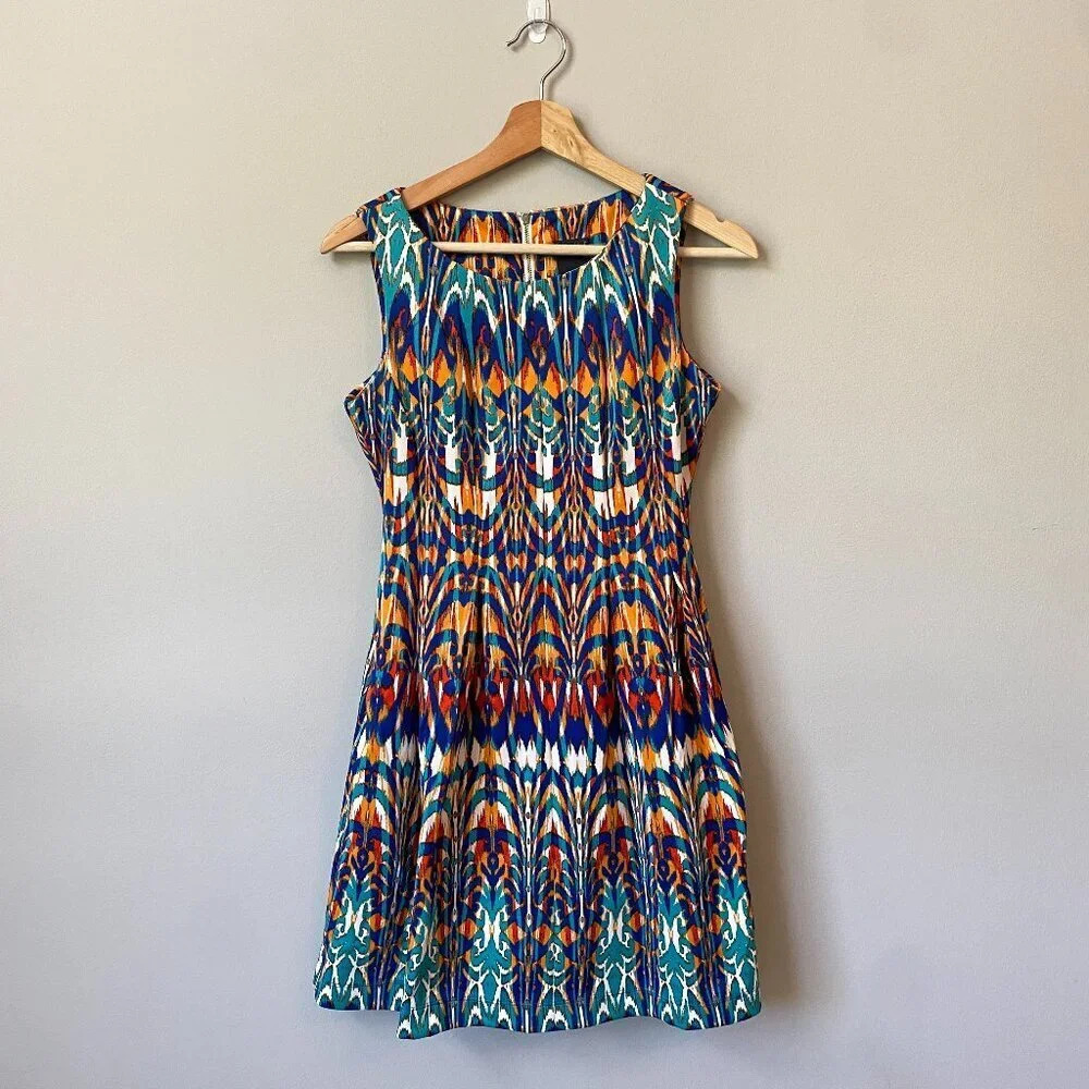 Gabby Skye Women's 4P Petite Sleeveless Patterned Fit and Flare Multicolor Dress